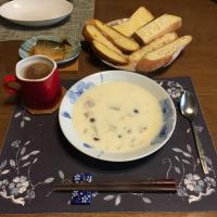 トースト2種、きのこと大豆ミートのコーンポタージュスープ、鯖味噌煮(昼飯)